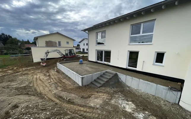Terrassenfundament an einem Wohnhaus